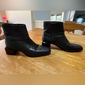 Cole Haan ankle boots EUC